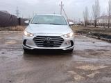 Hyundai Elantra 2017 года за 5 200 000 тг. в Уральск – фото 3