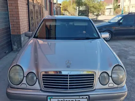 Mercedes-Benz E 280 1998 года за 3 100 000 тг. в Кызылорда – фото 2