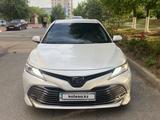 Toyota Camry 2018 года за 15 300 000 тг. в Шымкент