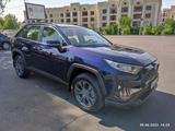 Toyota RAV4 2022 года за 19 200 000 тг. в Алматы