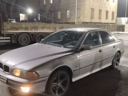 BMW 528 1997 года за 2 800 000 тг. в Алматы – фото 3