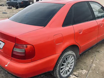 Audi A4 1997 года за 650 000 тг. в Жанаозен – фото 2