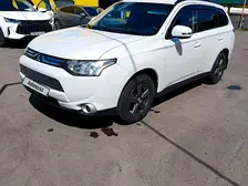 Mitsubishi Outlander, 2013