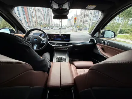 BMW X7 2024 года за 80 000 000 тг. в Астана – фото 16