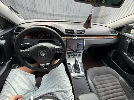 Volkswagen Passat 2013 года за 5 100 000 тг. в Алматы – фото 15
