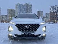 Hyundai Santa Fe 2020 годаfor15 200 000 тг. в Астана