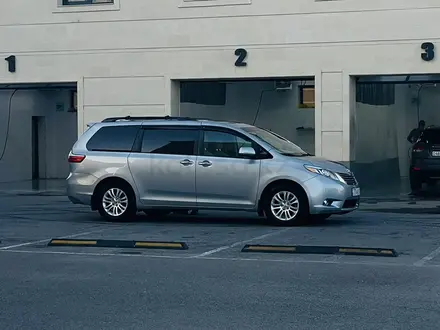 Toyota Sienna 2015 года за 14 500 000 тг. в Актау