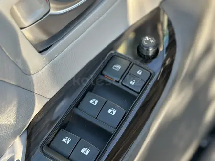Toyota Sienna 2015 года за 14 500 000 тг. в Актау – фото 8