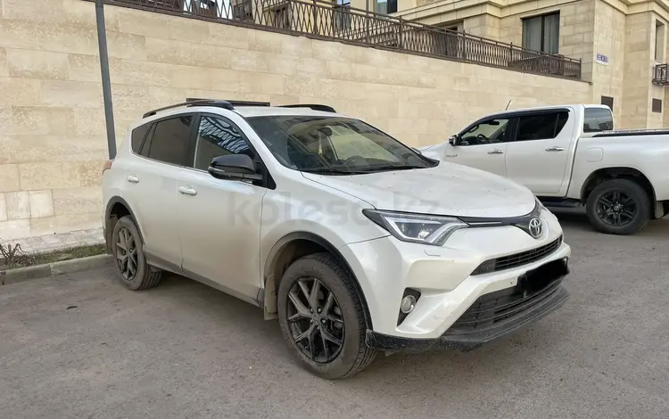 Toyota RAV4 2019 годаүшін14 500 000 тг. в Астана