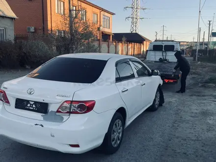 Toyota Corolla 2013 года за 4 000 000 тг. в Атырау – фото 2