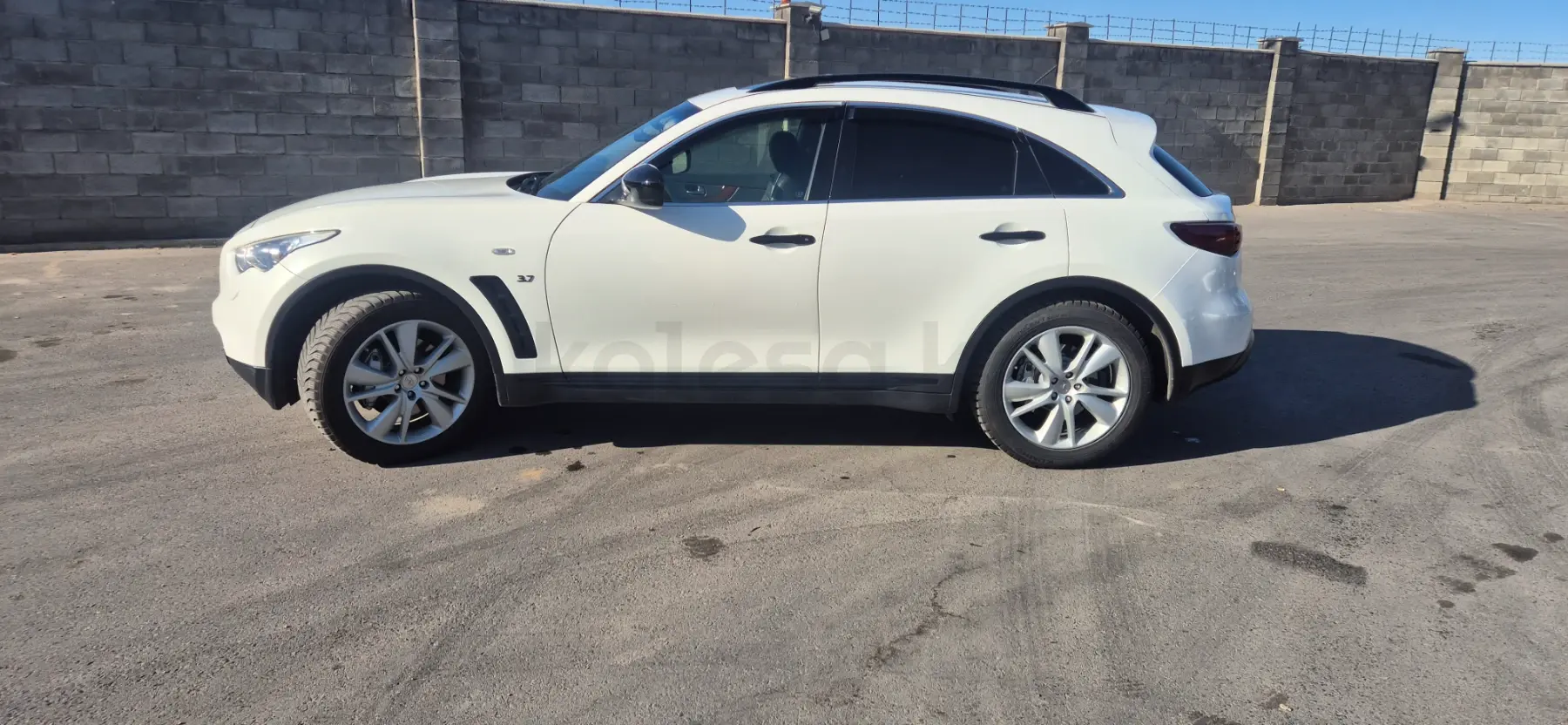 Инфинити QX70, 2014