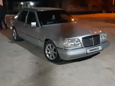 Mercedes-Benz E 220 1993 годаүшін2 350 000 тг. в Кызылорда – фото 2