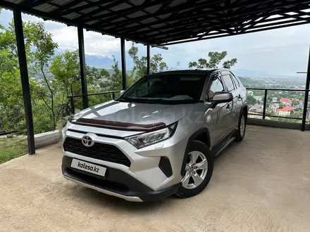 Toyota RAV4 2020 года за 11 900 000 тг. в Алматы