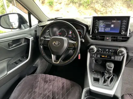 Toyota RAV4 2020 года за 11 900 000 тг. в Алматы – фото 4