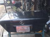 Крышка багажника Мерседес 124 Е за 80 000 тг. в Алматы – фото 2