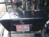 Крышка багажника Мерседес 124 Е за 80 000 тг. в Алматы – фото 3