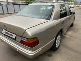 Mercedes-Benz E 230 1991 года за 1 300 000 тг. в Алматы – фото 4