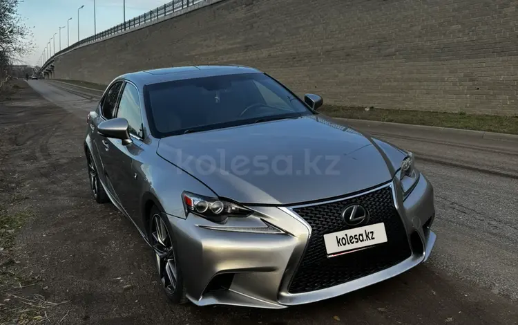Lexus IS 200t 2016 года за 7 800 000 тг. в Уральск