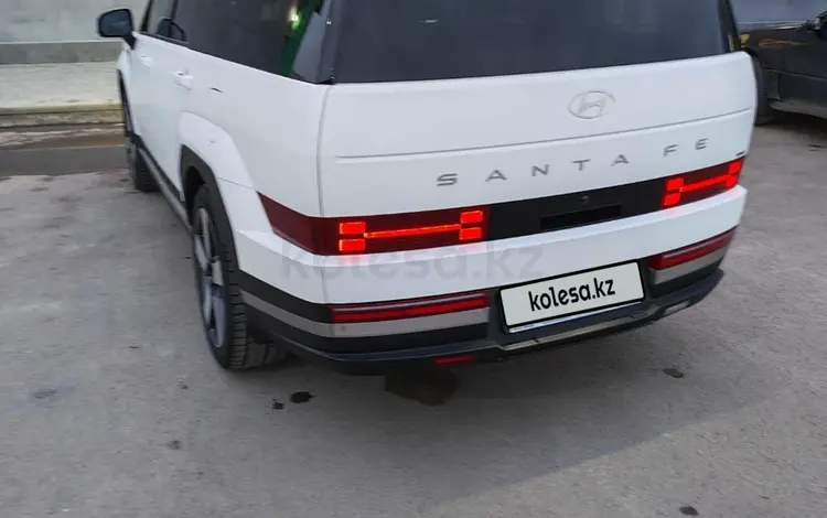 Hyundai Santa Fe 2024 года за 19 000 000 тг. в Алматы