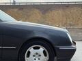 Mercedes-Benz E 320 2001 года за 5 600 000 тг. в Шетпе – фото 4