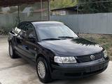 Volkswagen Passat 2000 года за 2 400 000 тг. в Алматы – фото 2