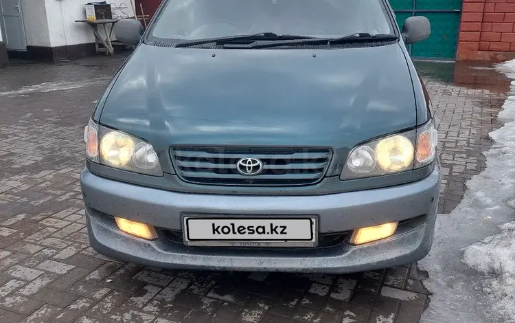 Toyota Ipsum 1996 года за 4 000 000 тг. в Алматы