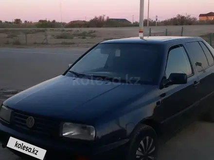 Volkswagen Vento 1993 года за 800 000 тг. в Кызылорда – фото 2