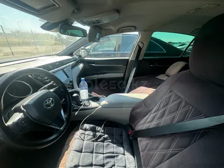 Toyota Camry 2020 года за 7 068 750 тг. в Астана – фото 6