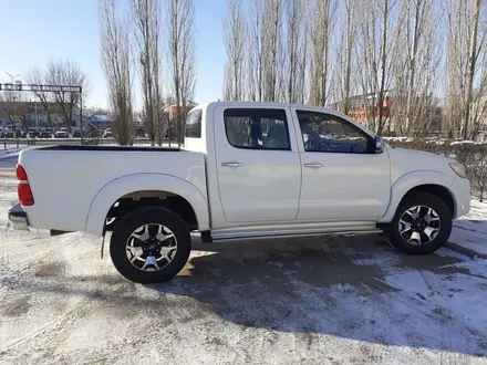Toyota Hilux 2014 года за 10 800 000 тг. в Актобе – фото 2