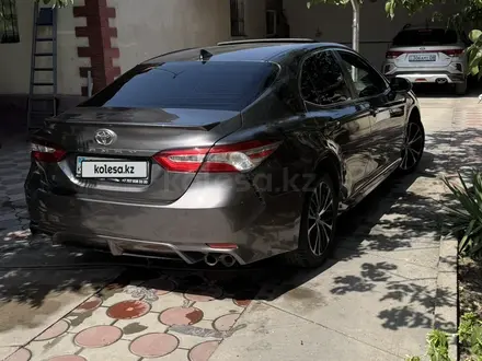 Toyota Camry 2020 года за 11 700 000 тг. в Тараз – фото 6