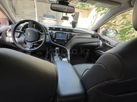 Toyota Camry 2020 года за 11 700 000 тг. в Тараз – фото 10