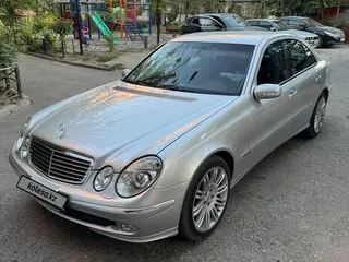 Mercedes-Benz E 320
