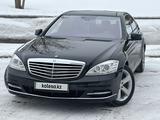 Mercedes-Benz S 350 2010 года за 11 900 000 тг. в Астана