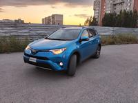 Toyota RAV4 2018 года за 10 200 000 тг. в Актобе