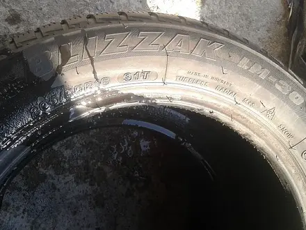 Шины 205/55 R16 — "Bridgestone Blizzak LM-30" (Венгрия), зимние за 50 000 тг. в Астана – фото 5