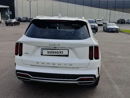Kia Sorento 2022 года за 14 650 000 тг. в Алматы – фото 3