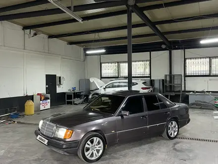 Mercedes-Benz E 200 1993 года за 1 200 000 тг. в Кордай – фото 31