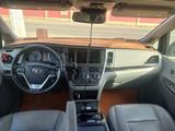 Toyota Sienna 2015 года за 15 000 000 тг. в Атырау – фото 5