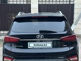 Hyundai Santa Fe 2020 годаүшін12 300 000 тг. в Астана – фото 2