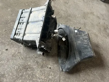 Корпус печки с моторчиком корпус воздушного фильтра тойота люсида за 15 000 тг. в Караганда – фото 2