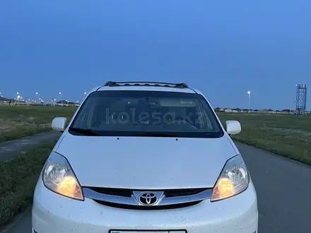 Toyota Sienna 2009 года за 6 800 000 тг. в Атырау