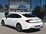 Hyundai Sonata 2023 годаfor13 990 000 тг. в Астана – фото 3