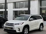 Toyota Highlander 2017 года за 18 500 000 тг. в Шымкент – фото 2