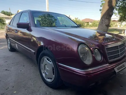 Mercedes-Benz E 230 1998 года за 2 100 000 тг. в Сарыагаш