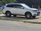 Mitsubishi Outlander 2015 года за 8 700 000 тг. в Актау