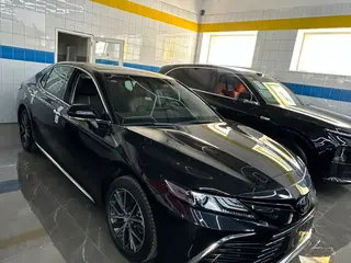 Toyota Camry Elegance eCVT