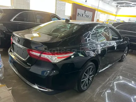 Toyota Camry Elegance eCVT 2024 года за 15 800 000 тг. в Караганда – фото 3