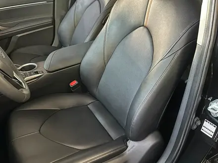 Toyota Camry Elegance eCVT 2024 года за 15 800 000 тг. в Караганда – фото 7
