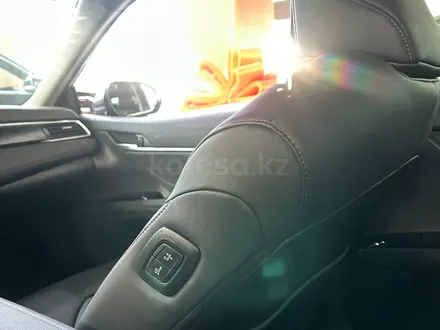 Toyota Camry Elegance eCVT 2024 года за 15 800 000 тг. в Караганда – фото 8