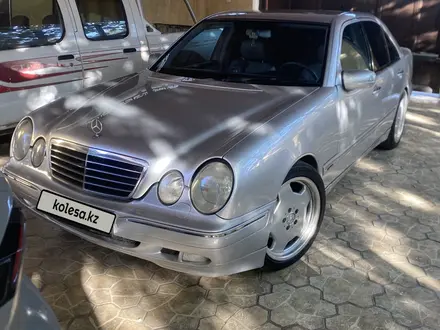 Mercedes-Benz E 320 2001 года за 5 500 000 тг. в Шымкент – фото 18